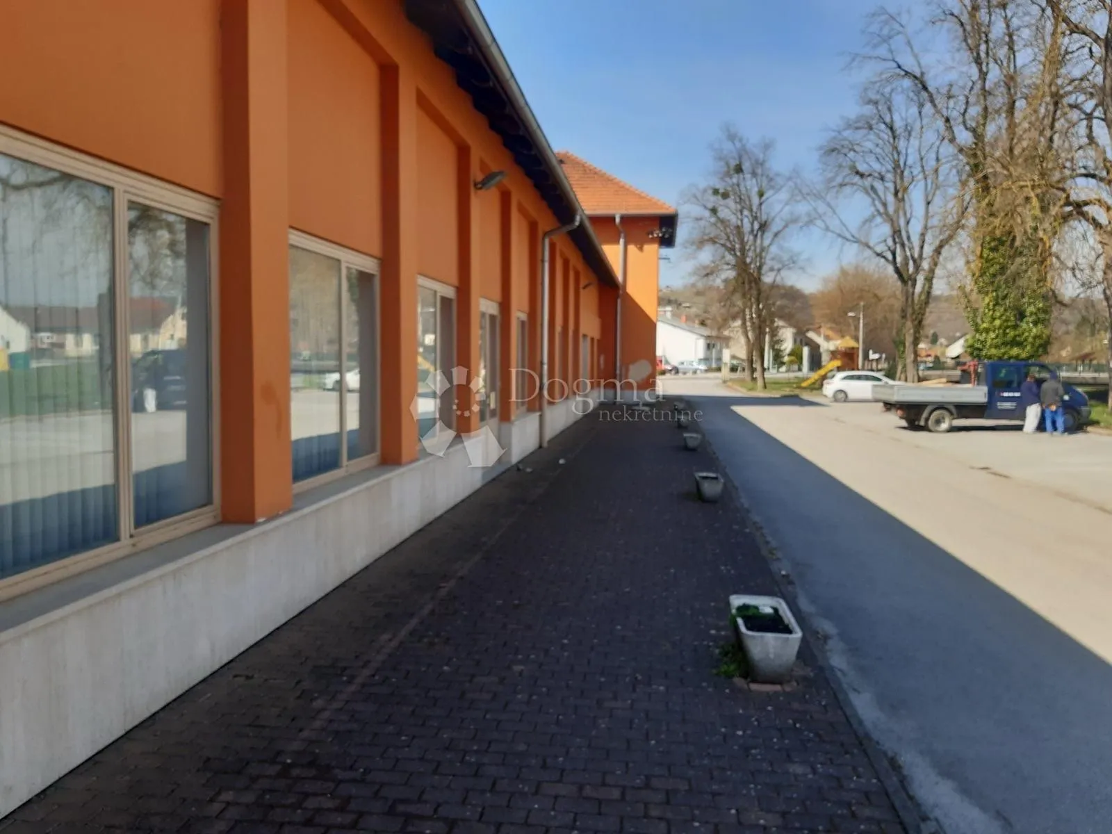 prodaja poslovnog objekta 1.214m² - izvrsna prometna povezanost u svim smjerovima - slika 6
