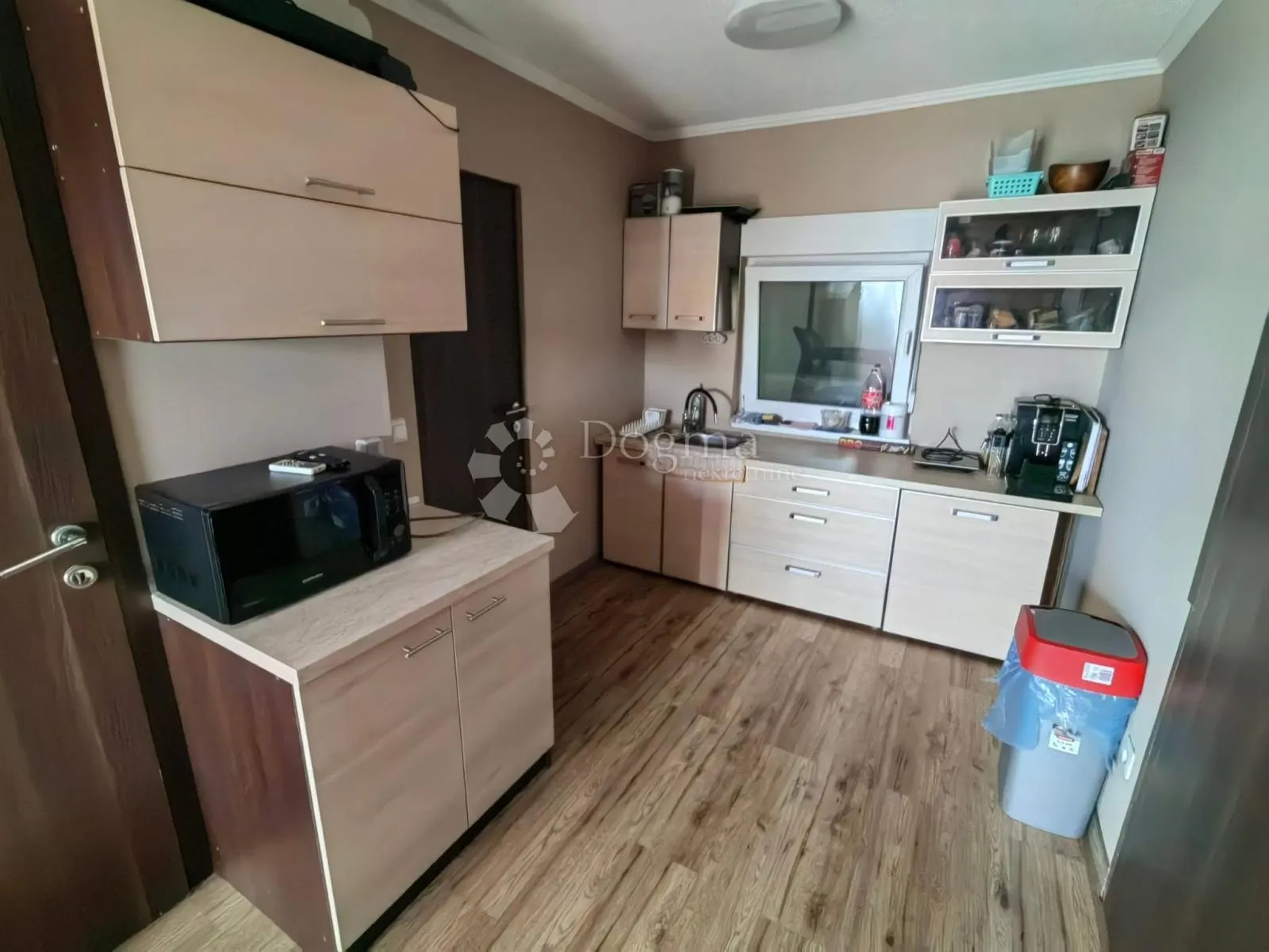 prodaje se apartman u prizemlju vir-straža - slika 18