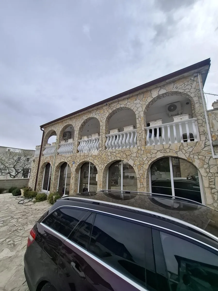 apartmanska kuća vir - slika 2