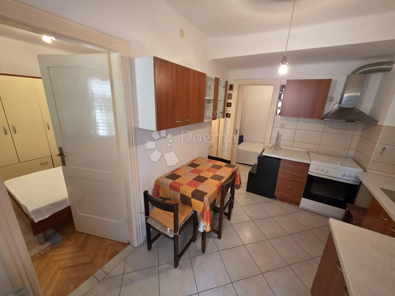 šibenik- 2 kuće u centru grada ! izvrsna prilika - slika 4