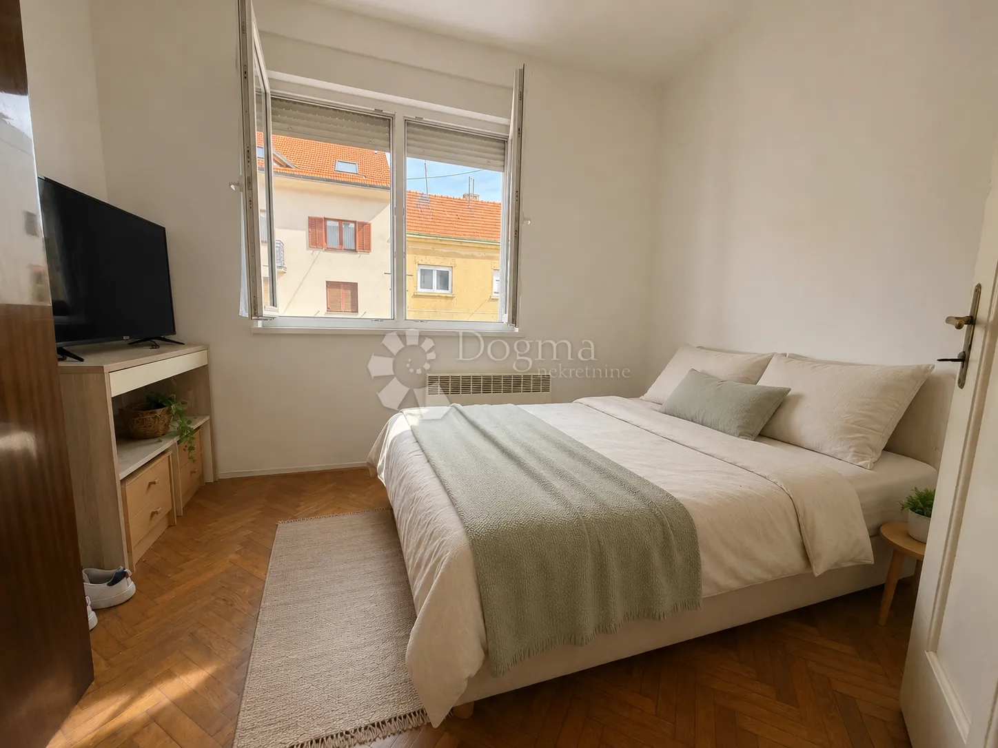 prilika (2650e/m2), stan kustošija, 57+18m2, 3 parking mjesta - slika 4