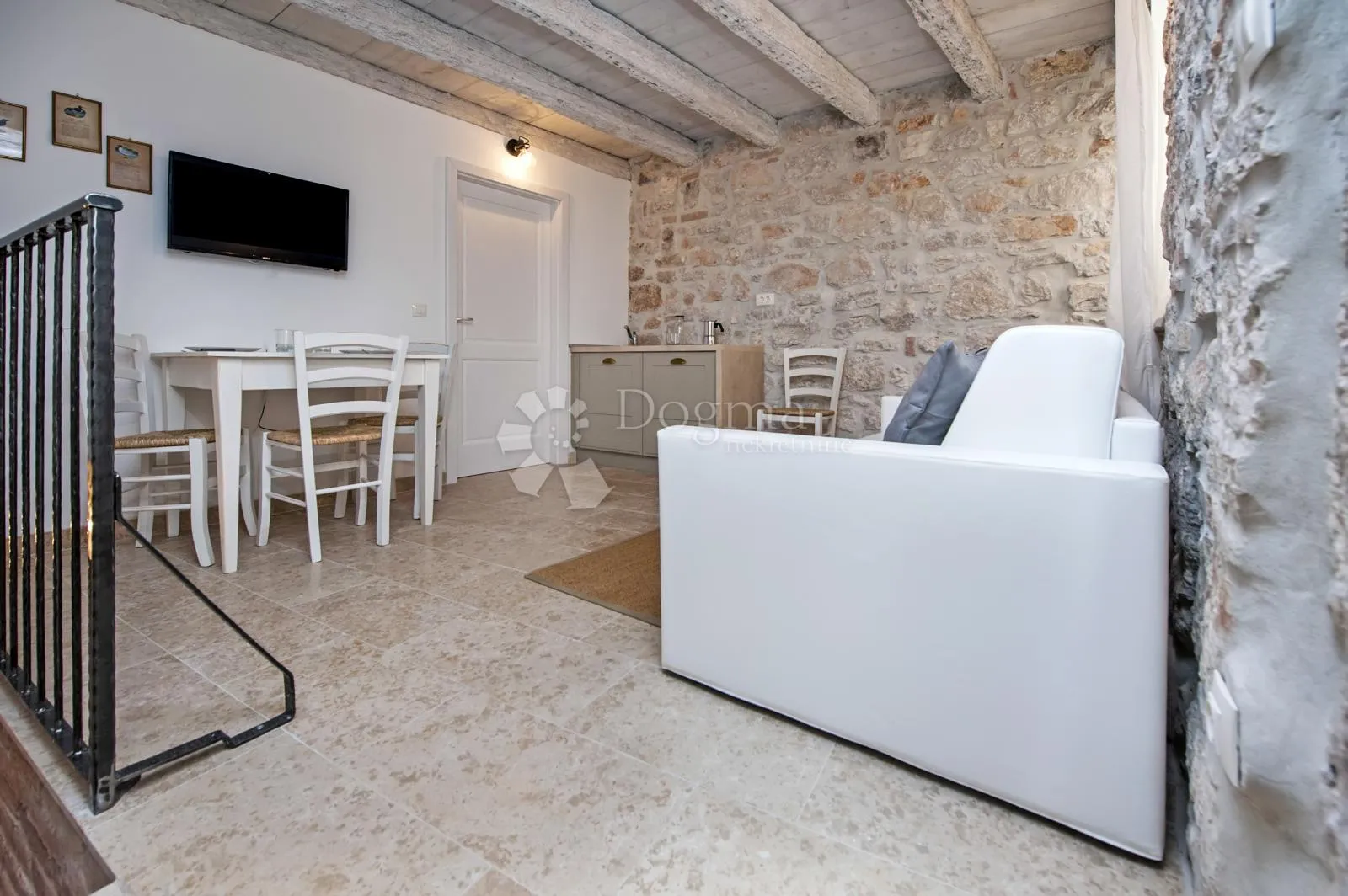 rovinj - sniženo! kuca s 3 apartmana u srcu starog grada - slika 3