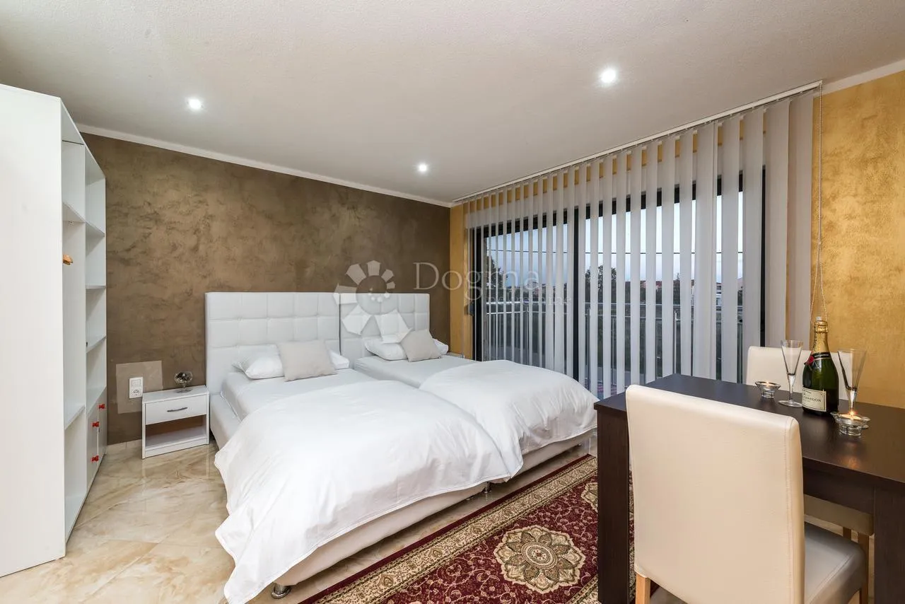 hotel novije gradnje sa 33 sobe u blizini mora - slika 22