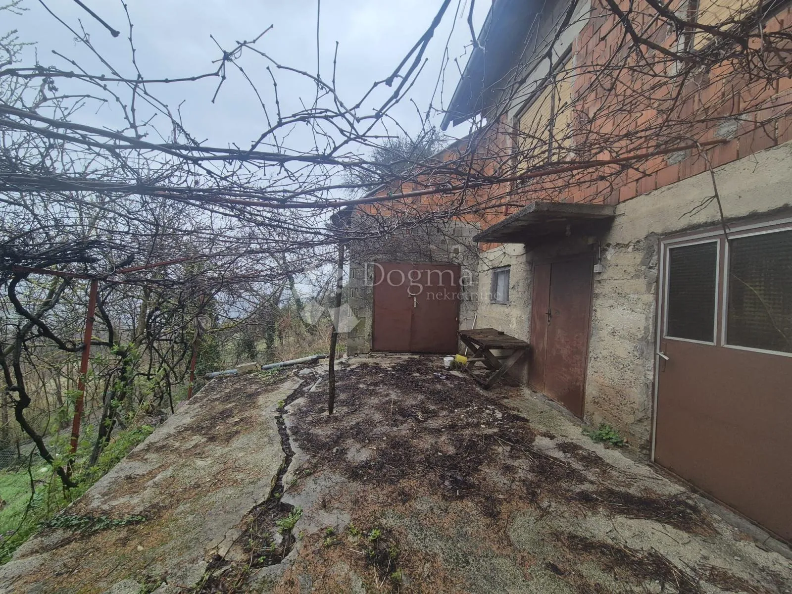 kuća za adaptaciju u mirnom prirodnom okruženju s prekrasnim pogledom – odlična prilika! - slika 6