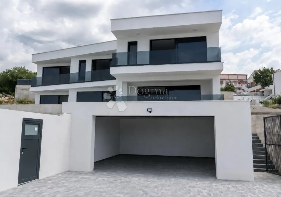 ekskluzivna vila sa trajnim pogledom na more - crikvenica - slika 2
