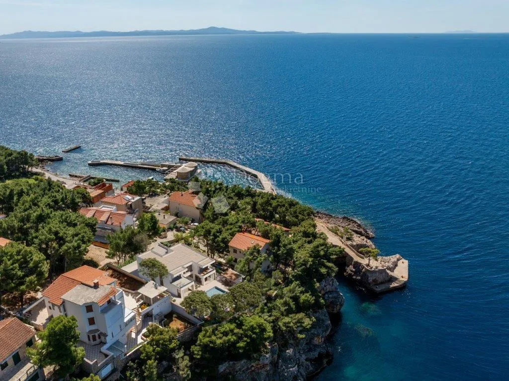nevjerovatna vila na hvaru, luksuz i elegancija - sa bazenom i pogledom na more - slika 12