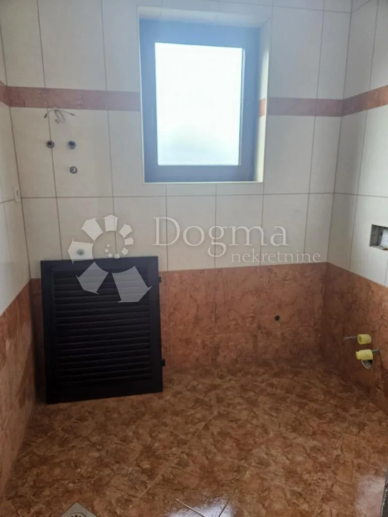 kras - dvojna kuća na mirnoj lokaciji - slika 3
