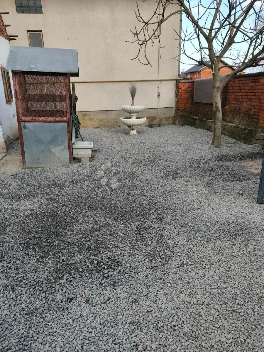 kuća s okućnicom i velikim zemljištem u koški - slika 28