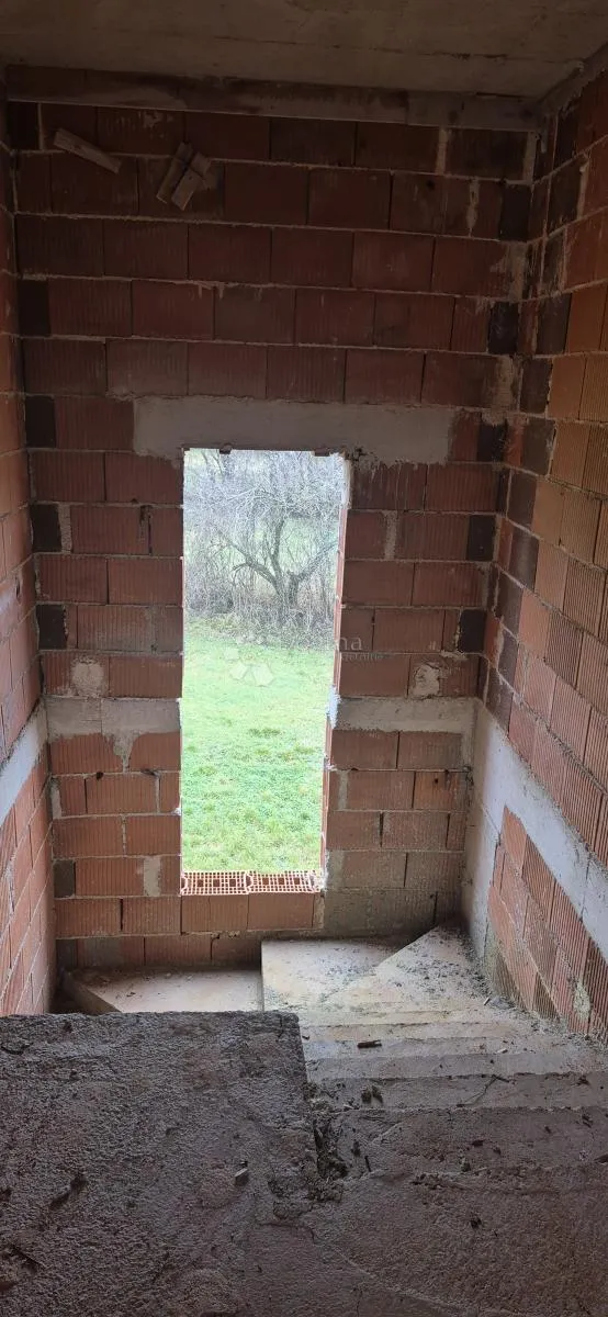 kuća s bazenom u roch bau fazi nedaleko barbana - slika 43