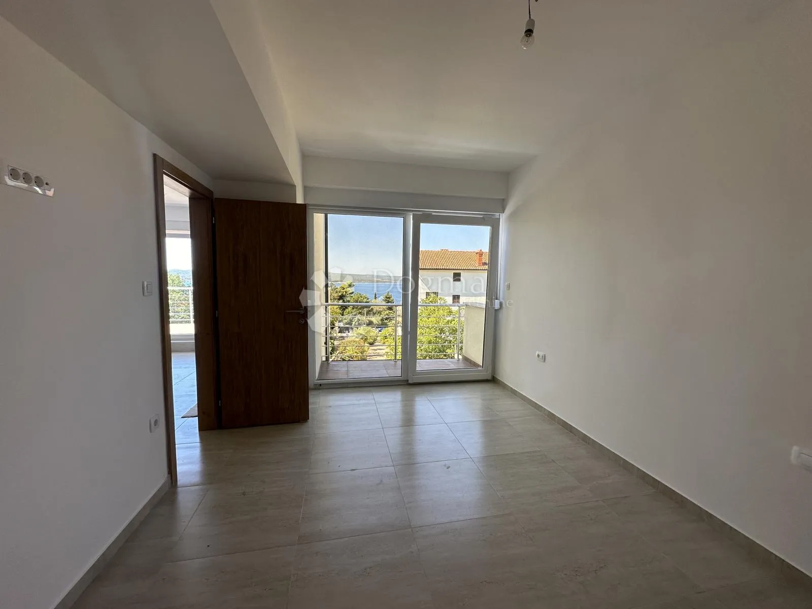kuća sa 6 apartmana 550m2 u blizini mora - slika 6