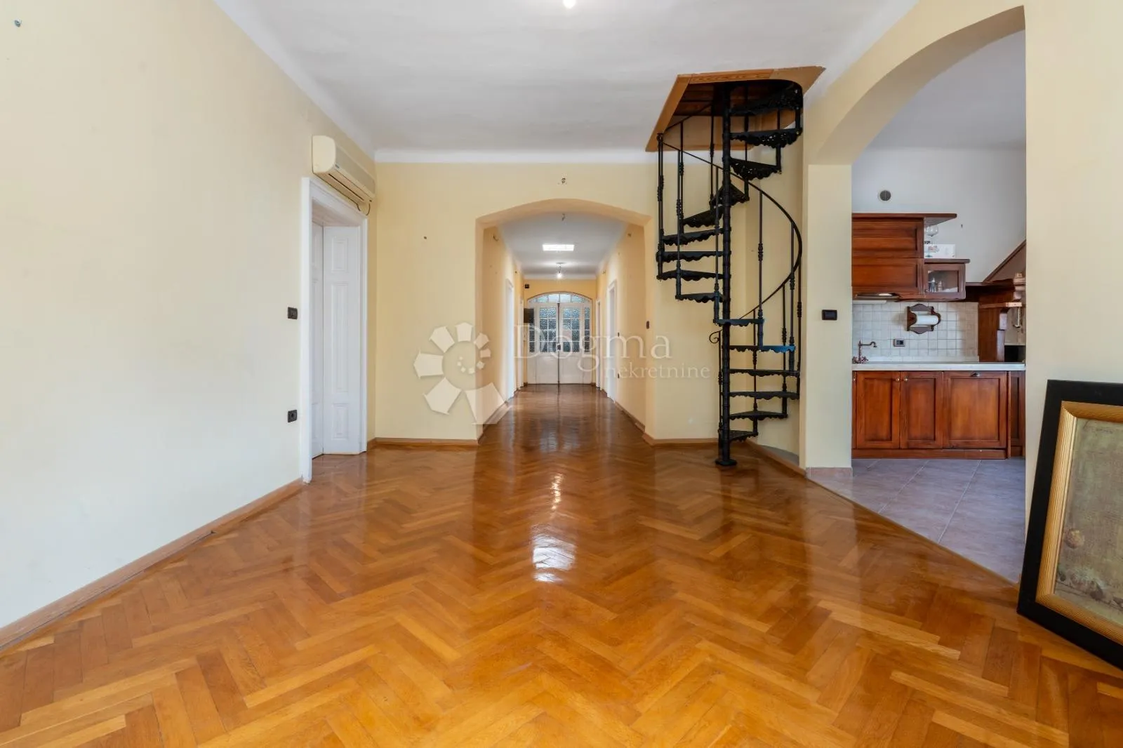 penthouse u vili u centru opatije - slika 6