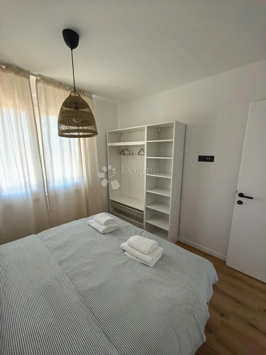 petrčane - s1 troetažni stan s pogledom na more, vrt, krovna terasa - slika 30