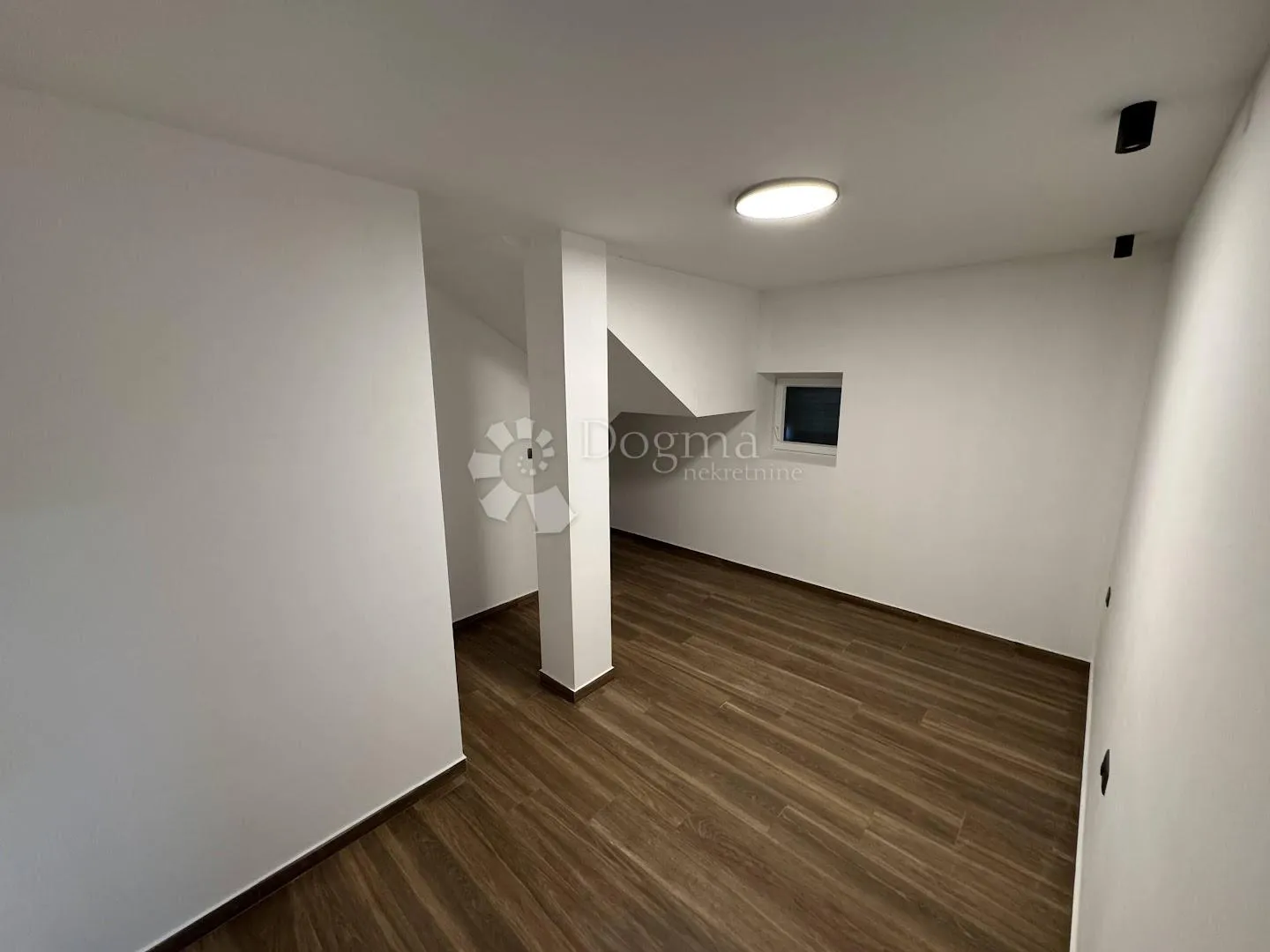 nova kuća u funtani sa 3 apartmana - slika 10
