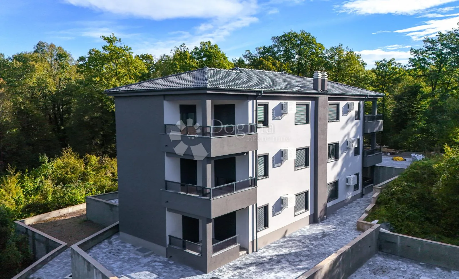 izuzetno kvalitetna novogradnja u blizini centra matulja - slika 4