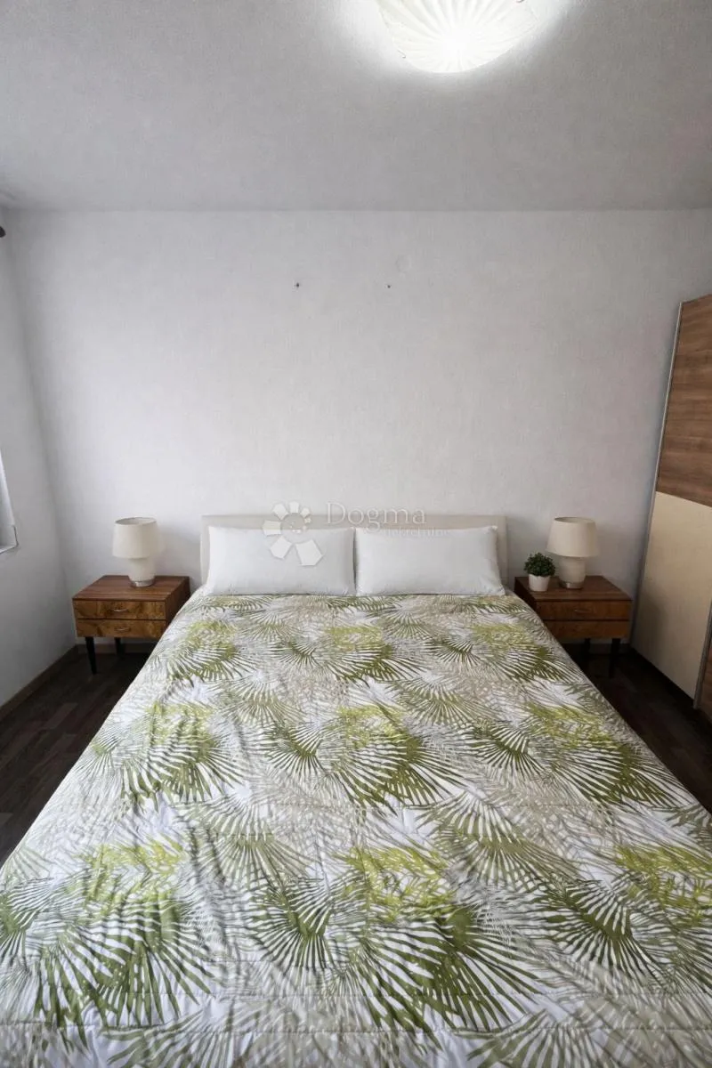 top prilika - u centru biograda na moru, 50m od mora - slika 7