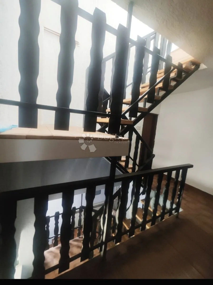 hotel na zlatnoj lokaciji - slika 6