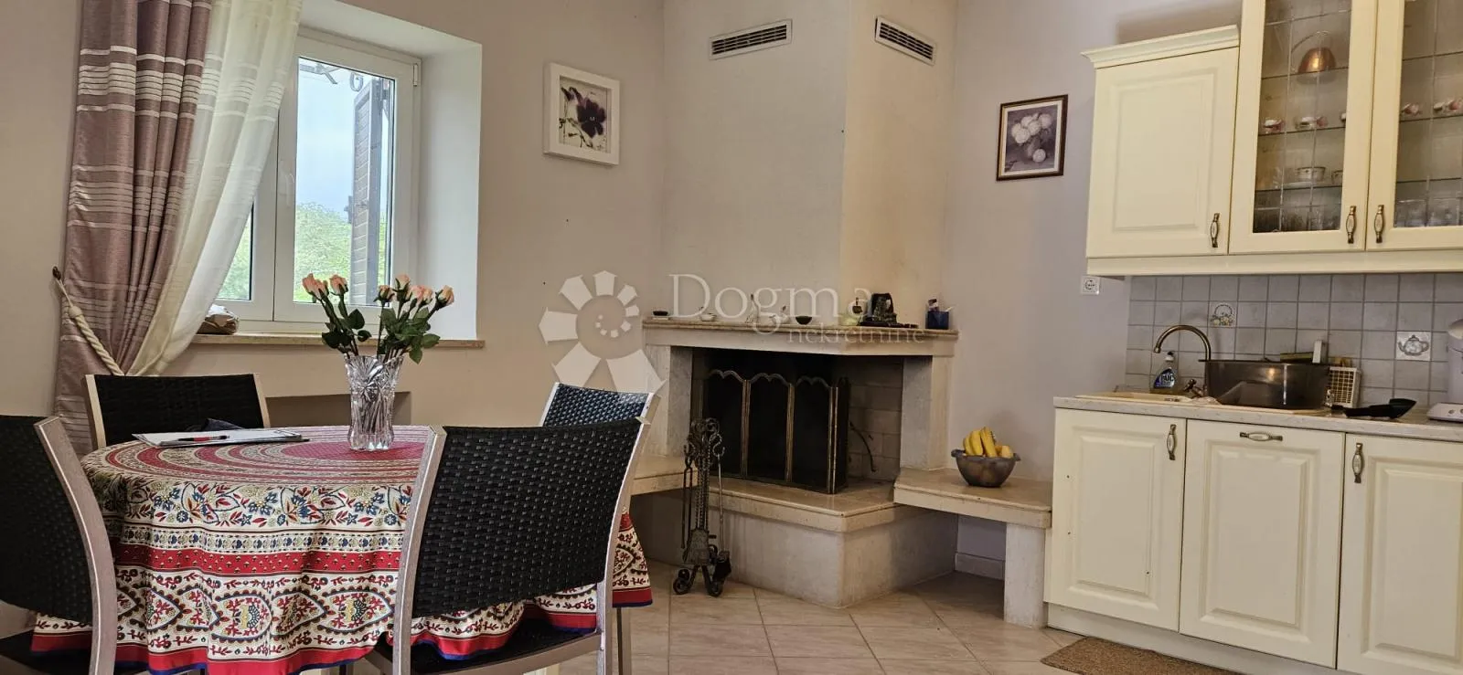 ekskluzivno kuća na osami, okružena šumom - slika 13