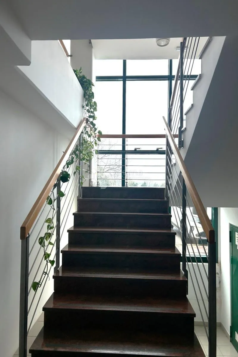 rovinj – komforan, dobro opremljen ured - slika 8