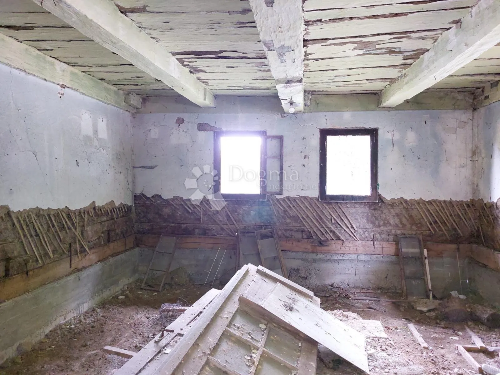 kurija, tradicijska kuća s idejnim projektom ! suvoj - slika 14