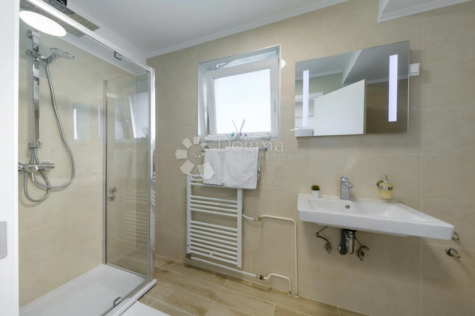 zagreb, maksimir, luksuzan stan 75 m2 s bazenom - slika 6