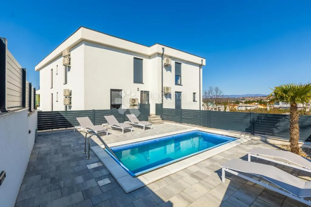 malinska - apartman s bazenom i pogledom 300m od mora - slika 24