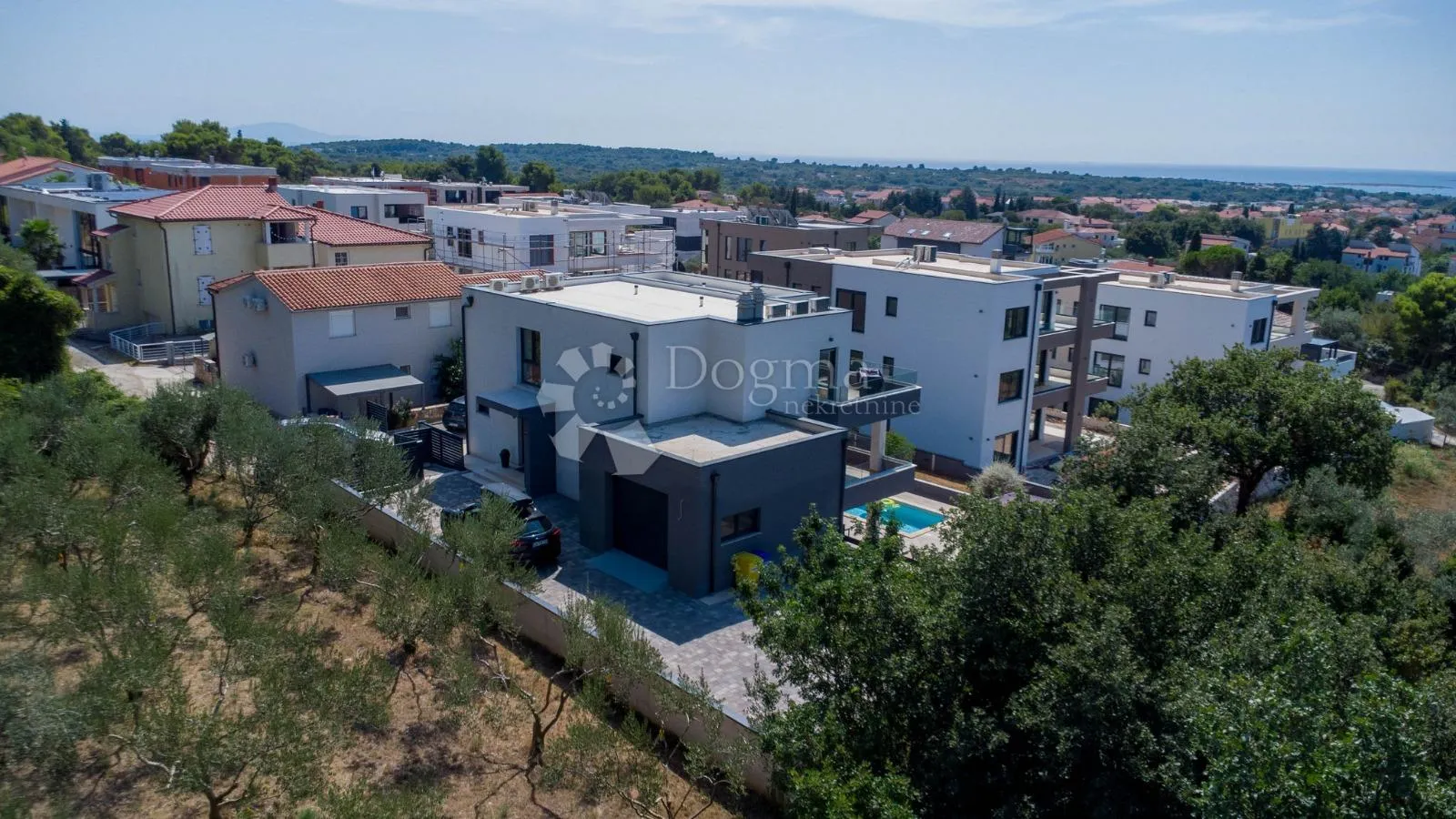 medulin | moderna vila s panoramskim pogledom na more, bazenom i garažom - slika 8