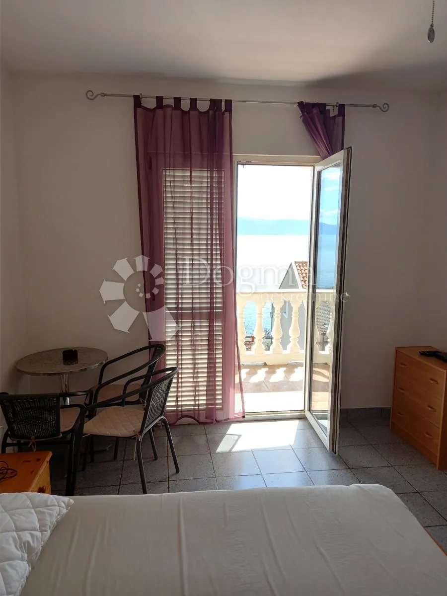 apartmanska kuća 120 metara od plaže - slika 8