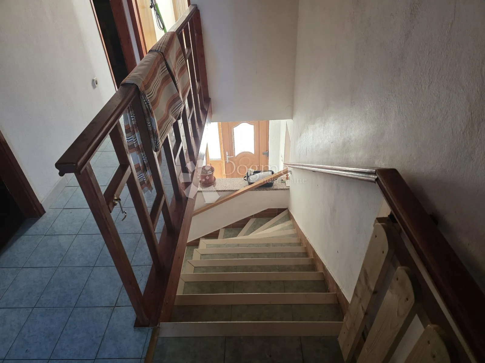 labin, kuća sa odvojenim studio apartmanom i garažom nedaleko labina - slika 14