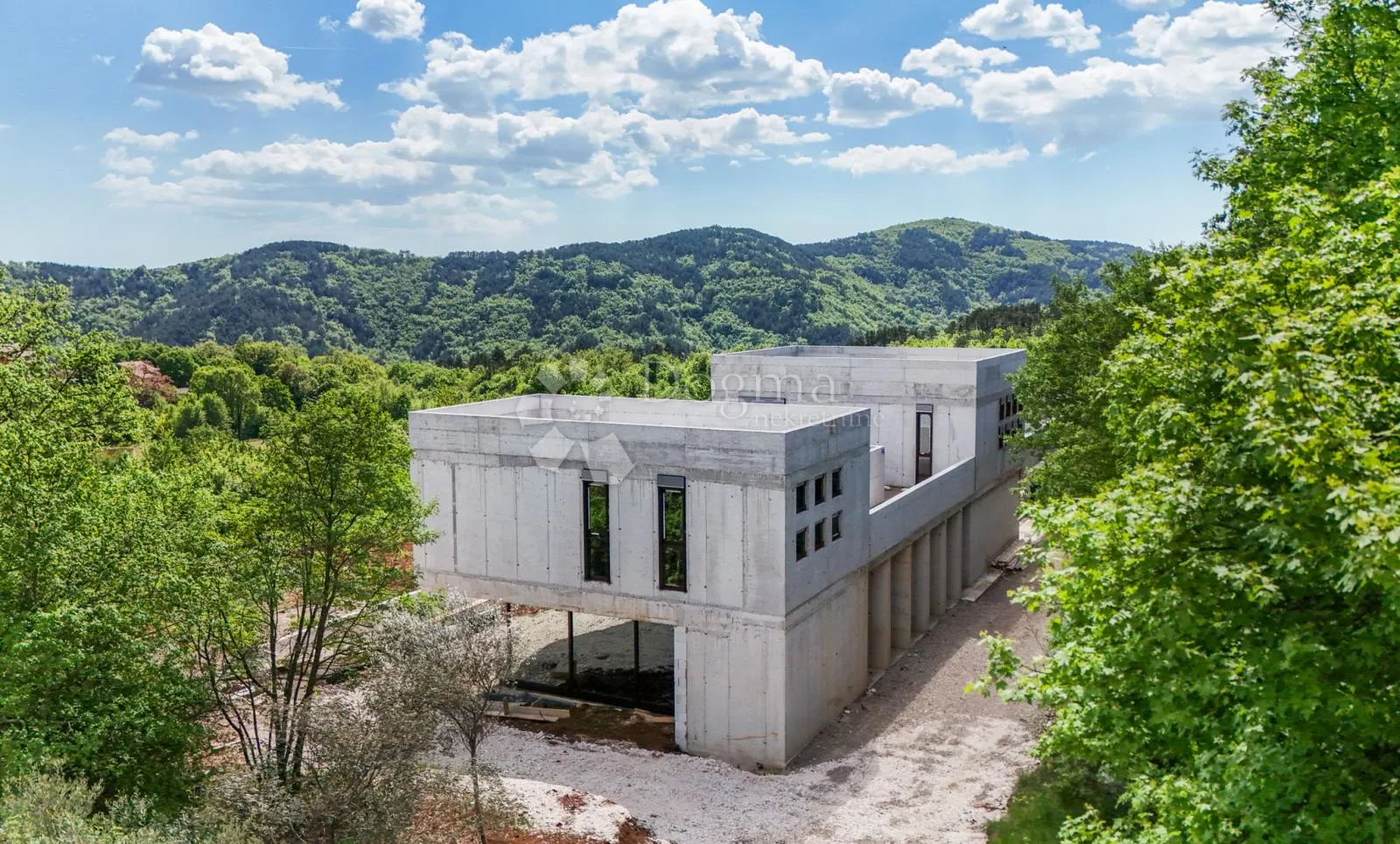 središnja istra, sovinjak, fantastična kuća u izgradnji - slika 15