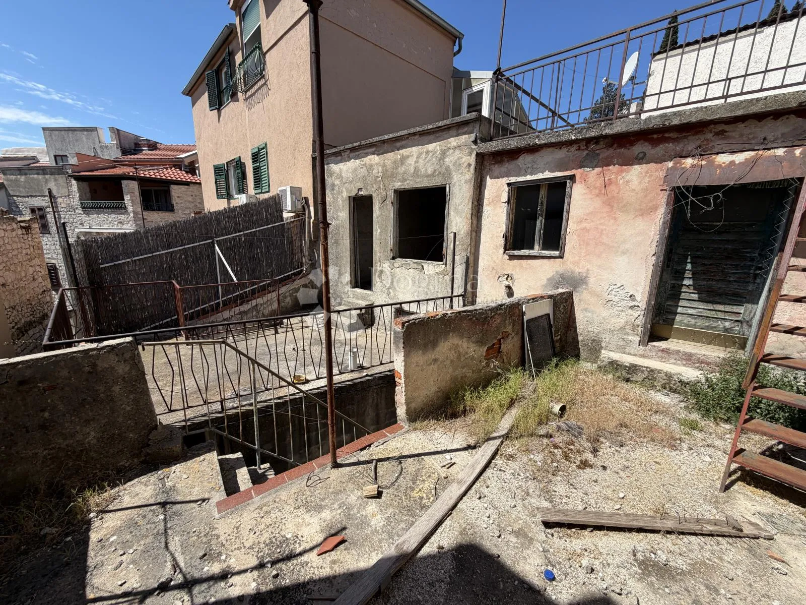 prilika!!! šibenik – gorica, dvije kuće u nizu – prilika za butični hostel ili apartmane - slika 14
