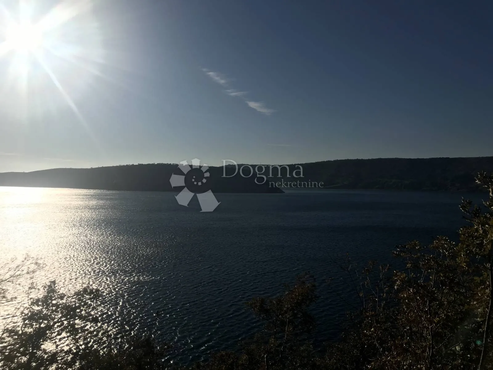 odlično zemljište na 10 m od mora - slika 2