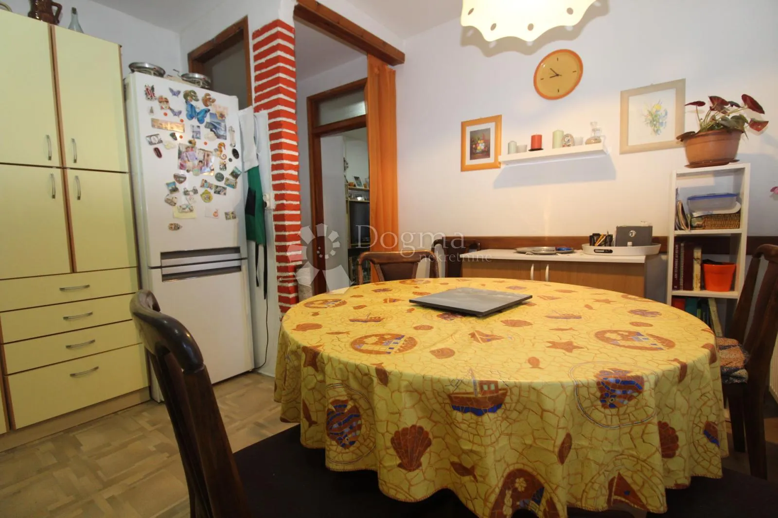 belveder stan sa 150m2 okućnice - slika 8