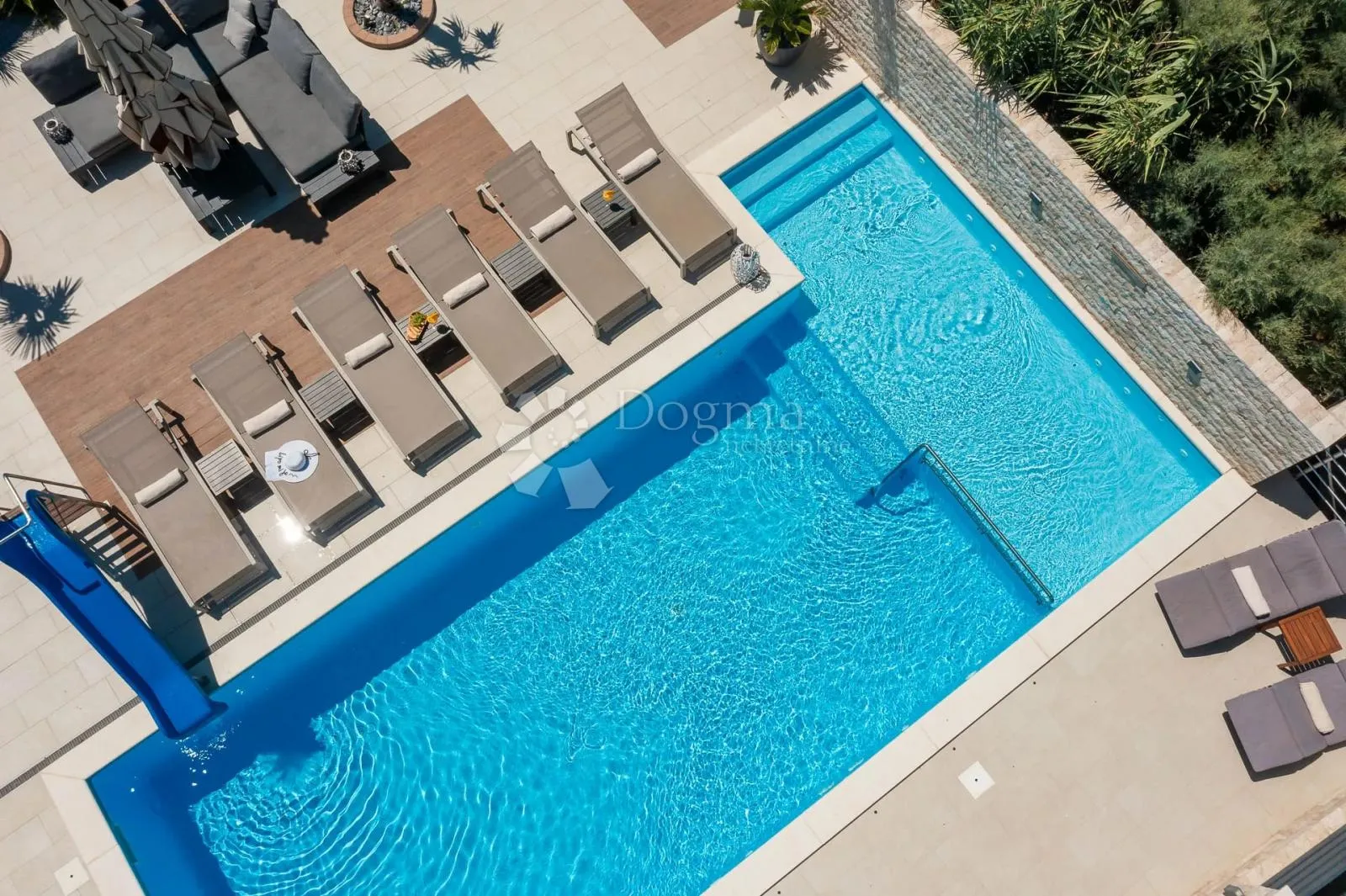 otok pag vila izuzetna prilika - slika 32