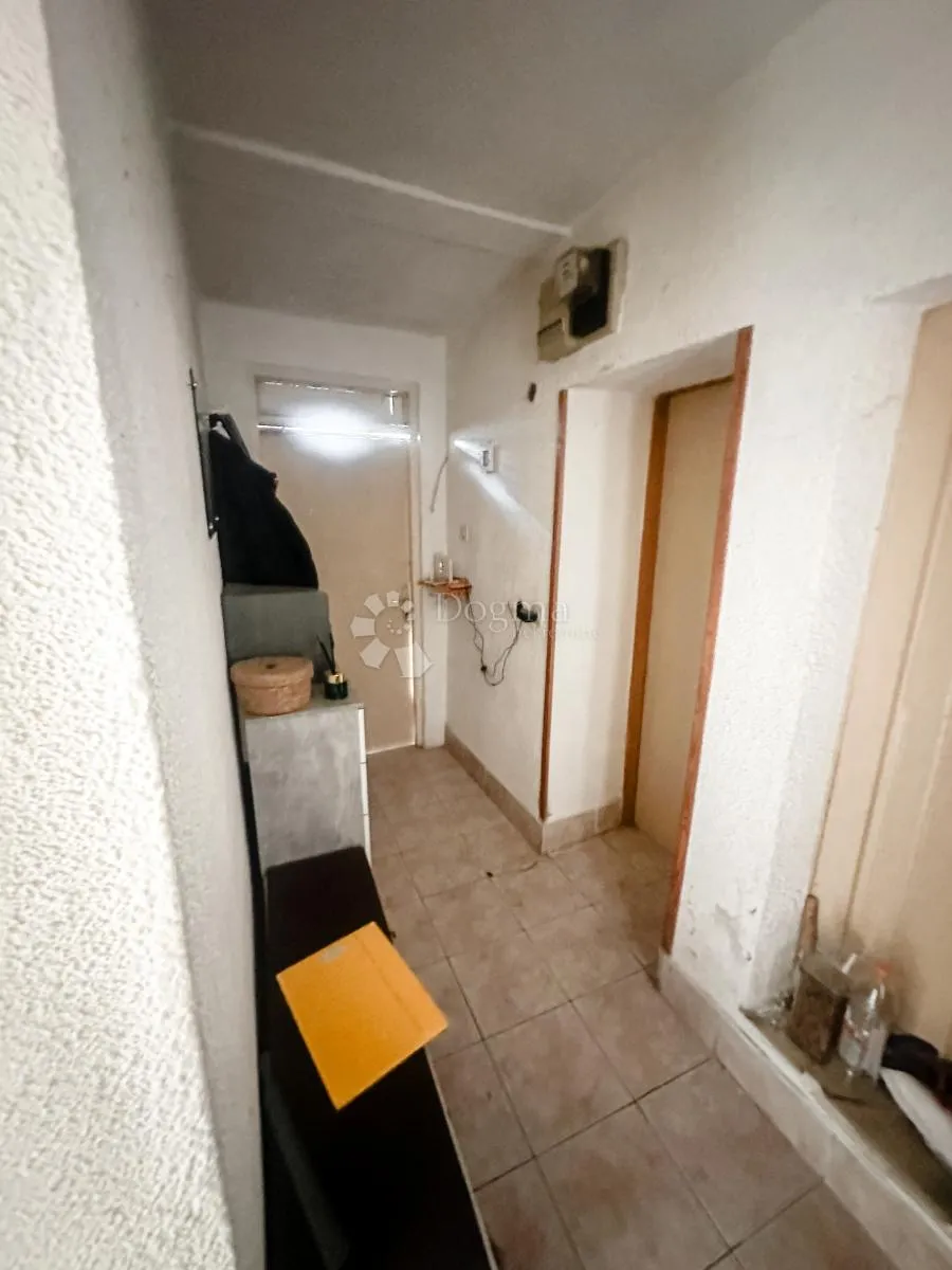 šibenik, vanjski, dva stana s vrtom i terasom u samom cetru - slika 3