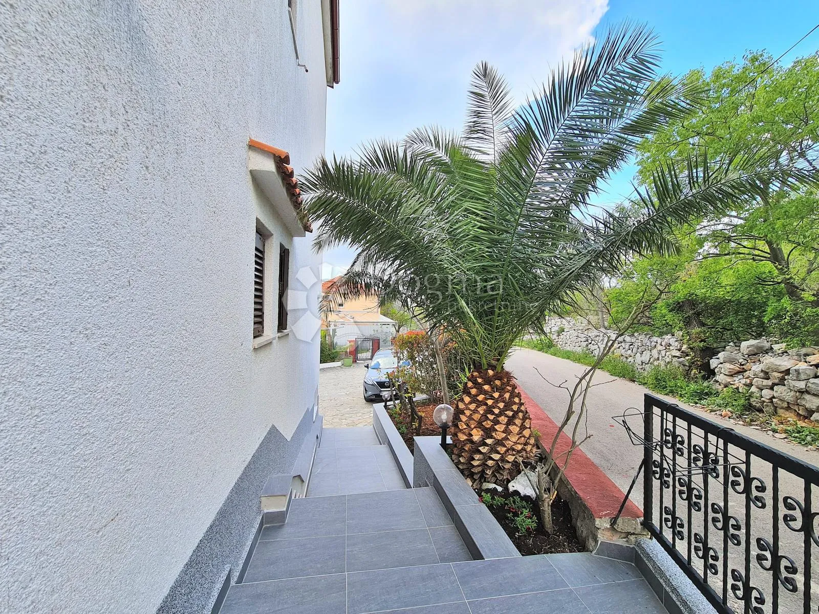 kuća s 8 apartmana spremna za turistički najam - slika 19
