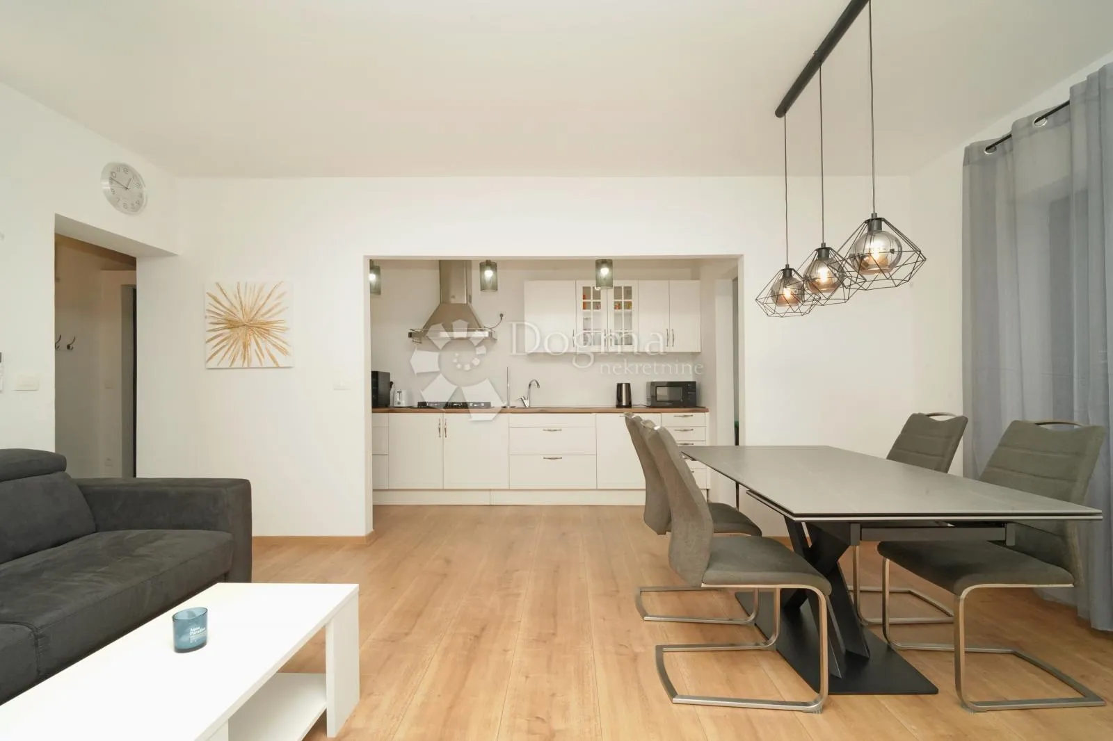 moderna kuća s 2 apartmana- kaštelir - slika 22