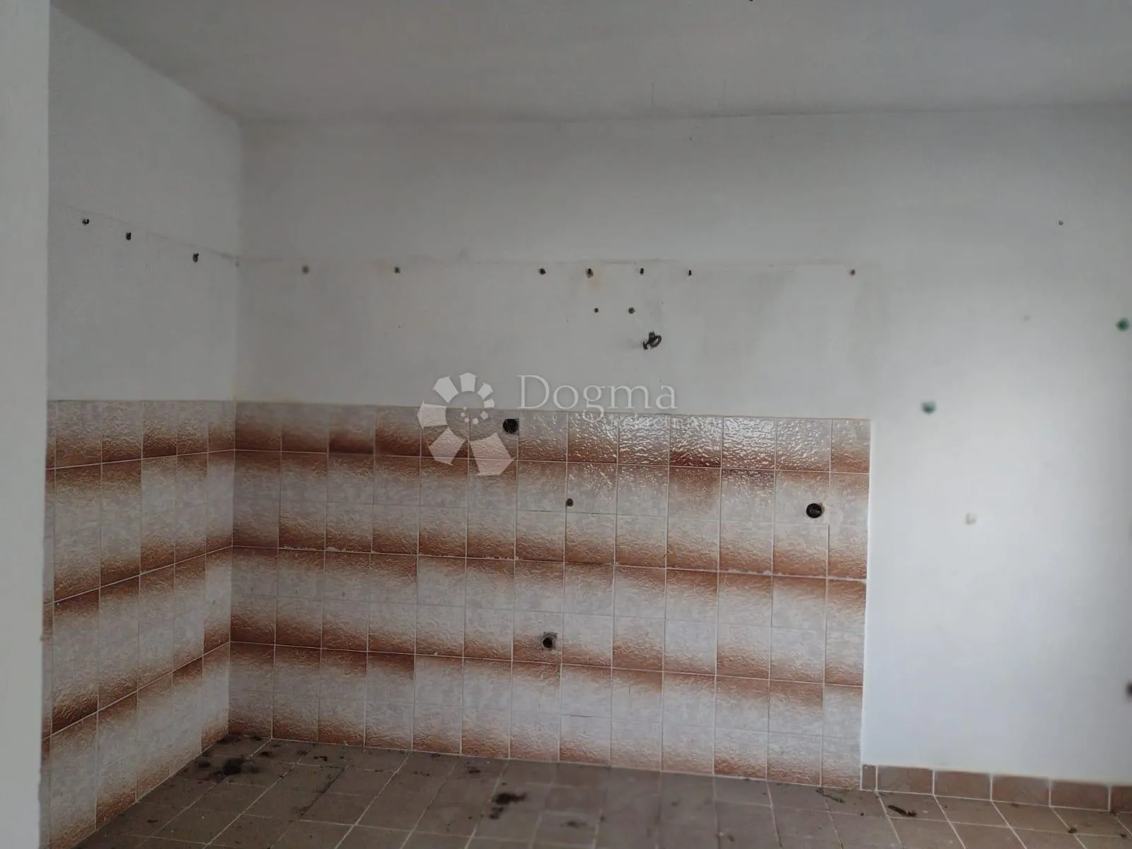 odlično, bez susjeda, 2 kuće za adaptaciju - slika 13