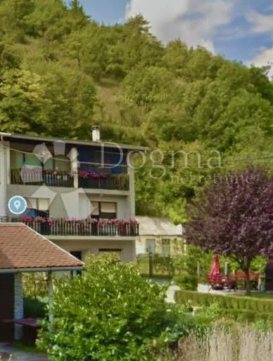 kuća s četiri stana i prostranom okućnicom! - slika 5