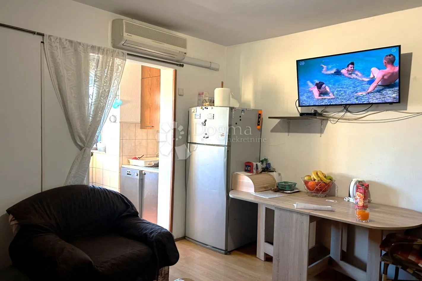 rovinj – kvalitetan stan s terasom i dvorištem - slika 21