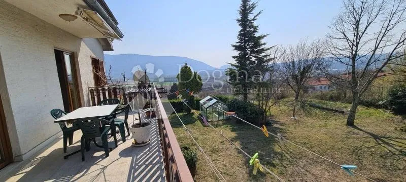 kuća sa 2 stana i prostranom građevinskom okućnicom - slika 28