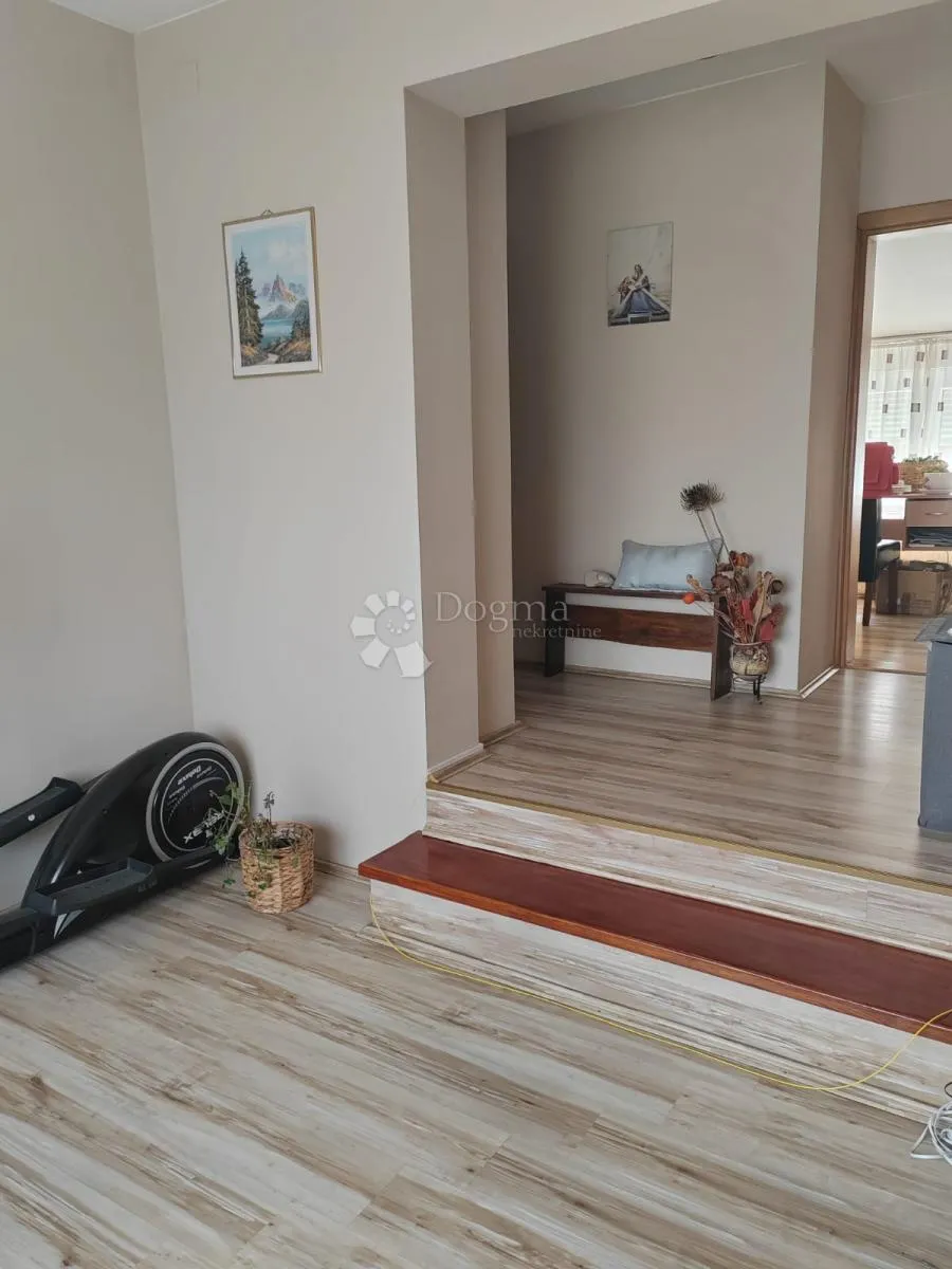 prostrana prekrasna kuća u bjelovaru, prilika! - slika 7