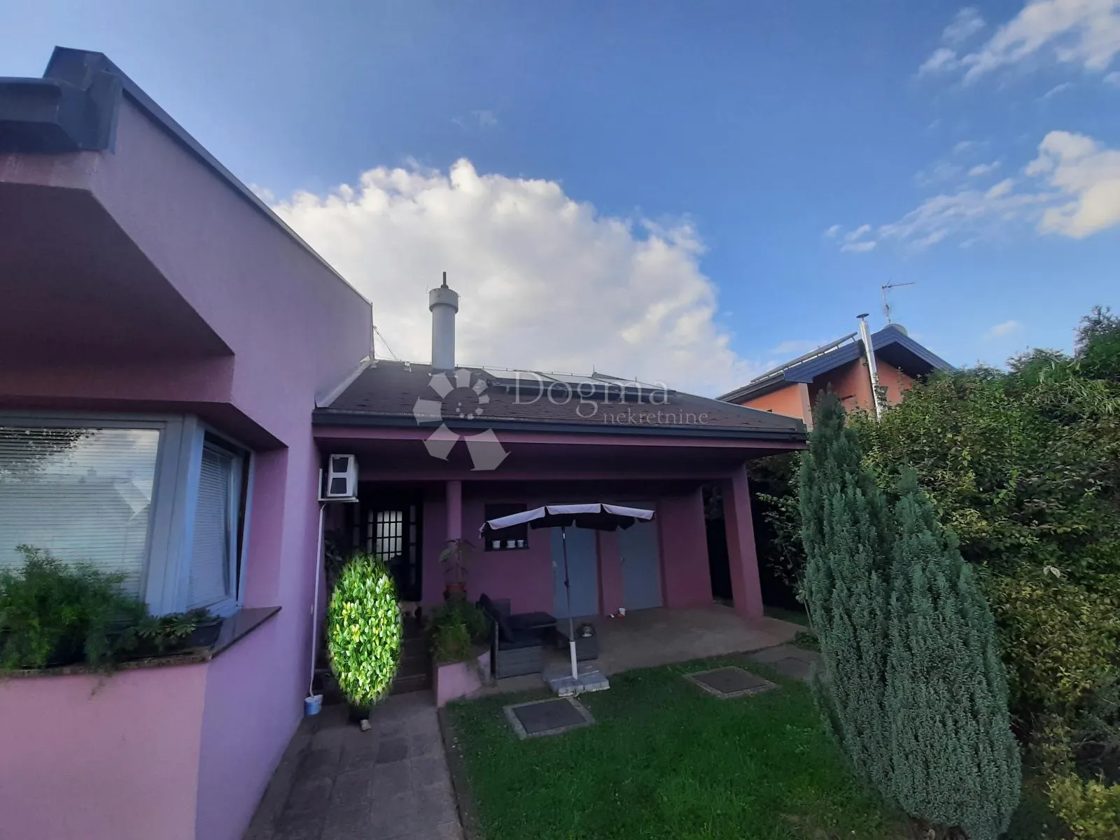 unikatna vila na zapadu zagreba – jedinstvena arhitektura i privatnost - slika 15