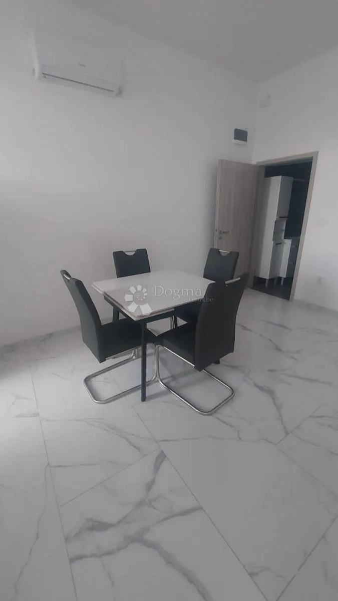 idealan stan za obiteljski život u puli - slika 10