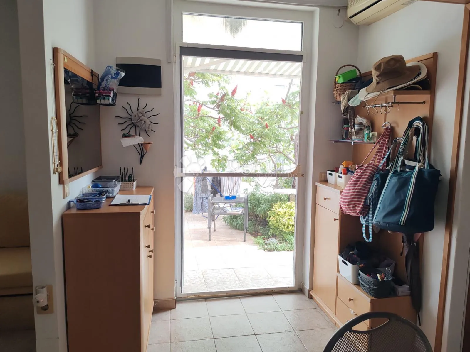 vodice-srima apartman 2.red od mora, privatni vrt+pm - slika 24