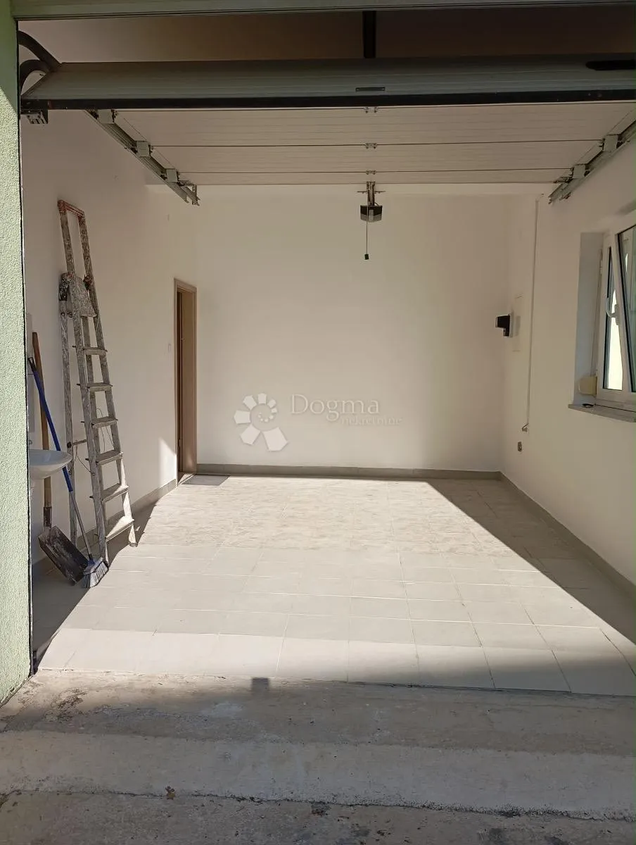 rijeka, g. drenova – moderna etaža 95 m² s garažom i okućnicom - slika 15
