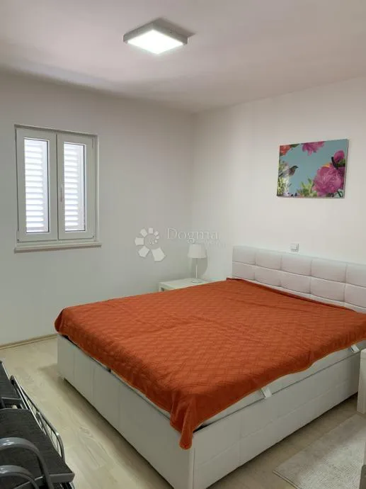 kuća u centru vodica s prekrasnim pogledom - slika 6