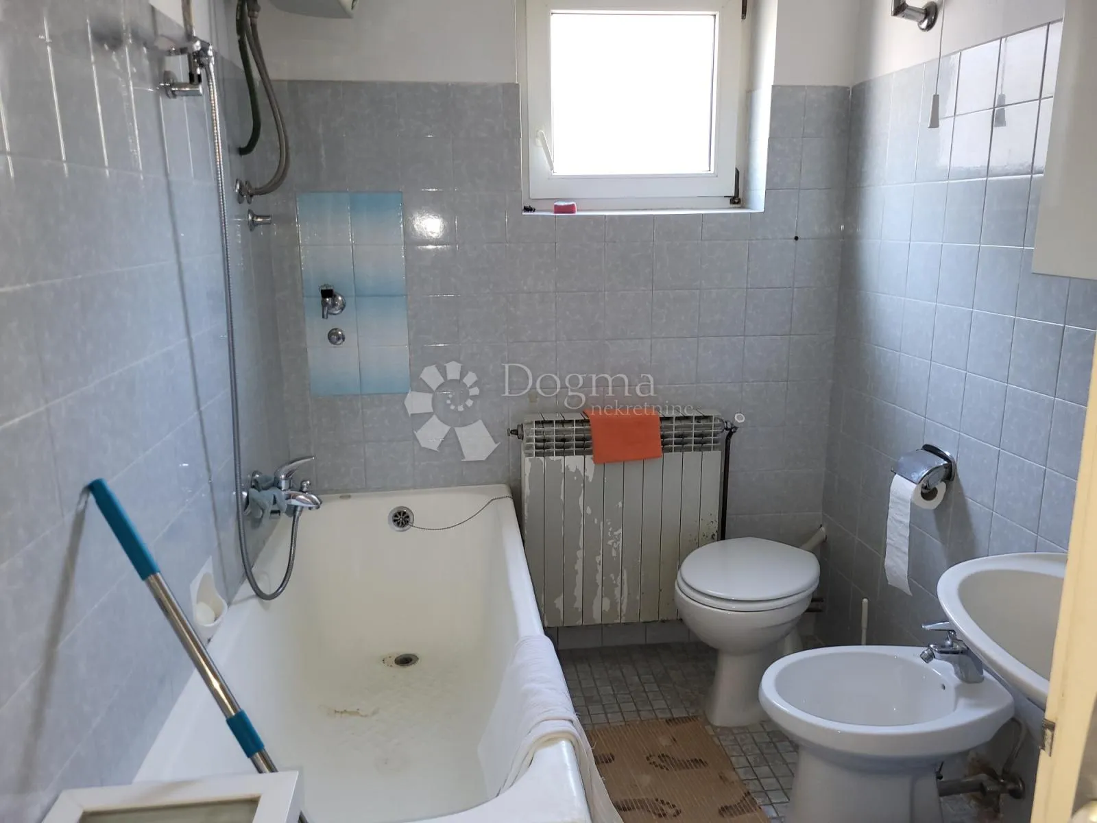 samostojeća kuća blizu mora - slika 27