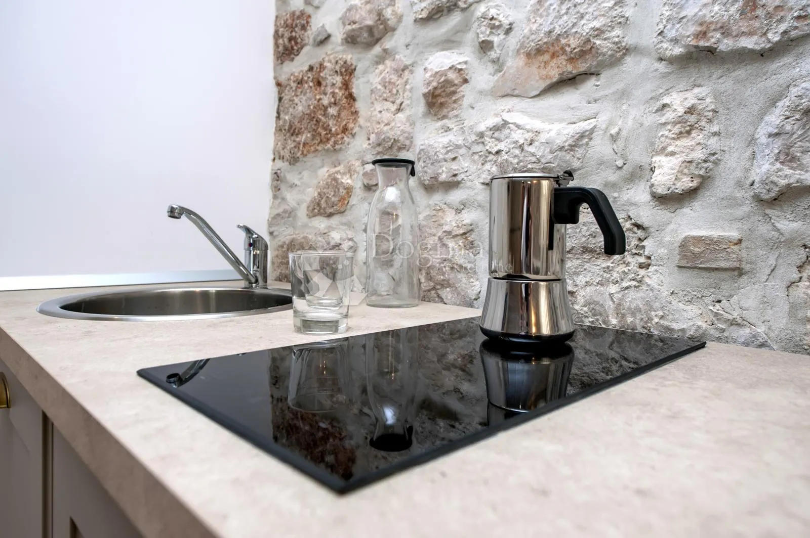 rovinj - sniženo! kuca s 3 apartmana u srcu starog grada - slika 9