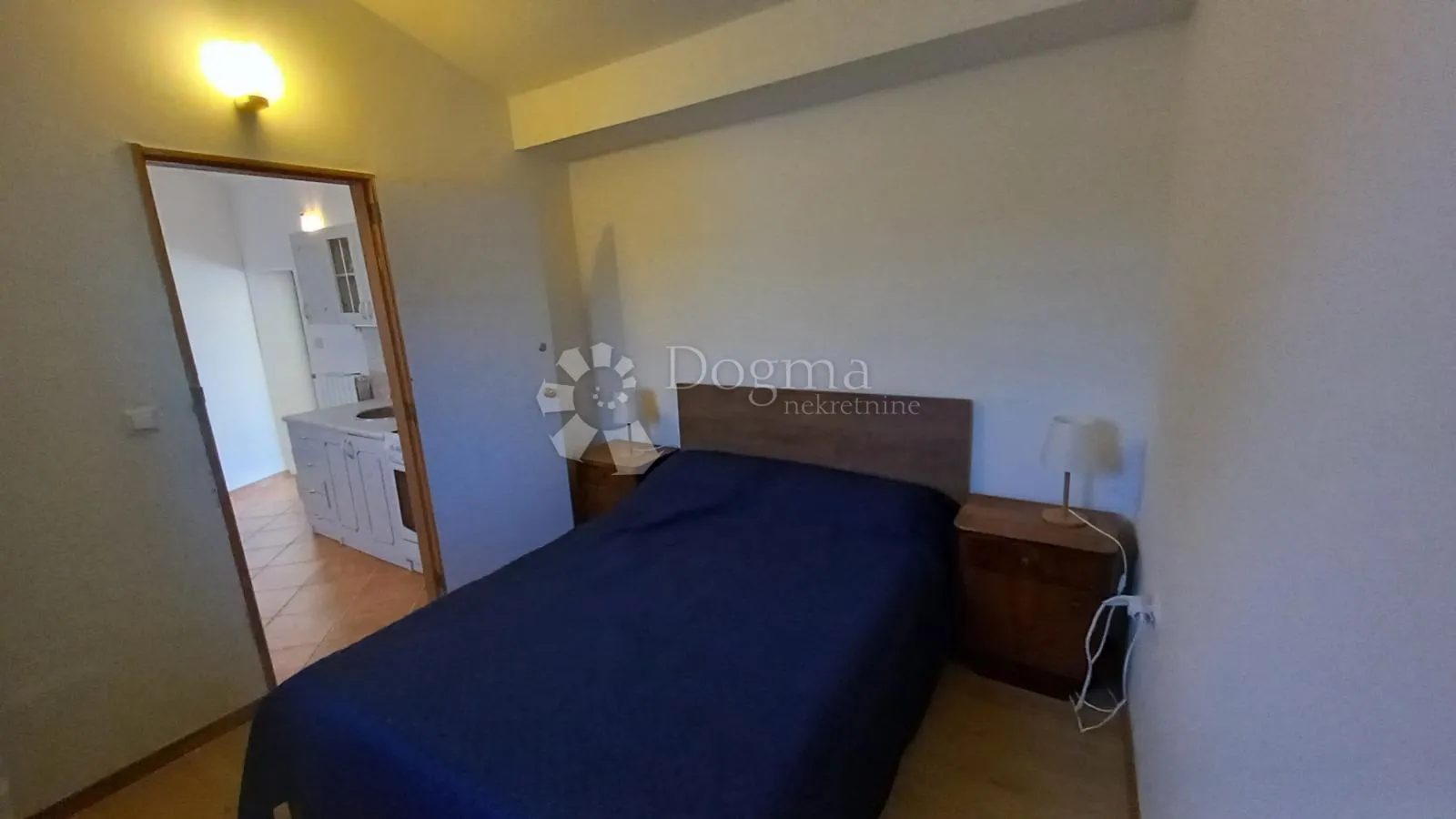 prostrana kuća s dva apartmana u mirnom okruženju blizu brtonigle - slika 29