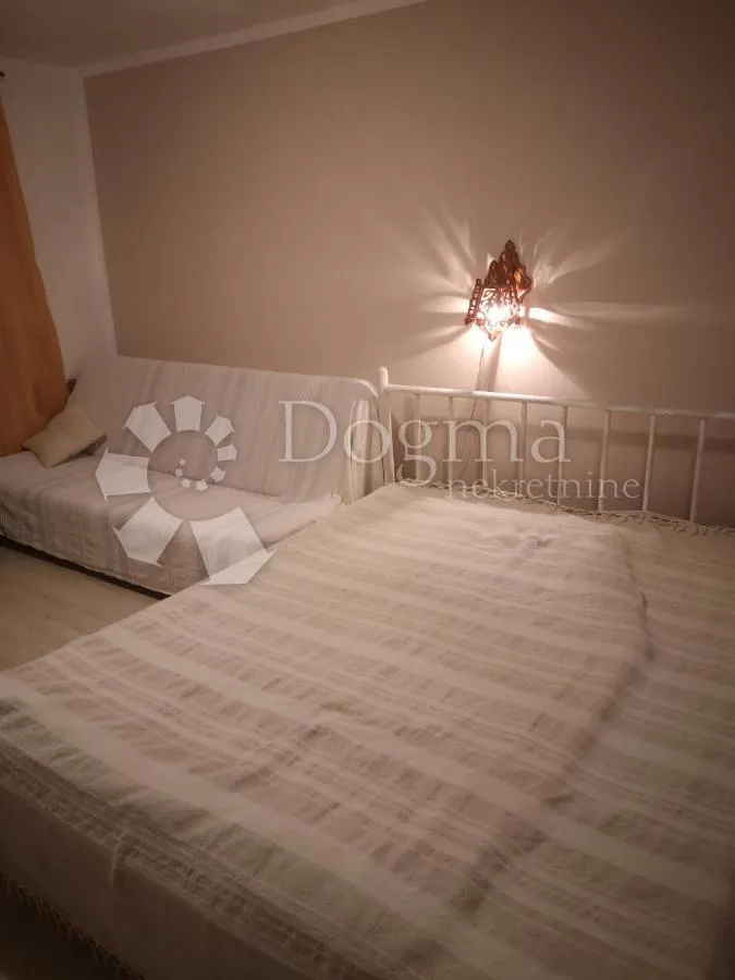 prostrani apartman 79.36m² u centru crikvenice! - slika 17